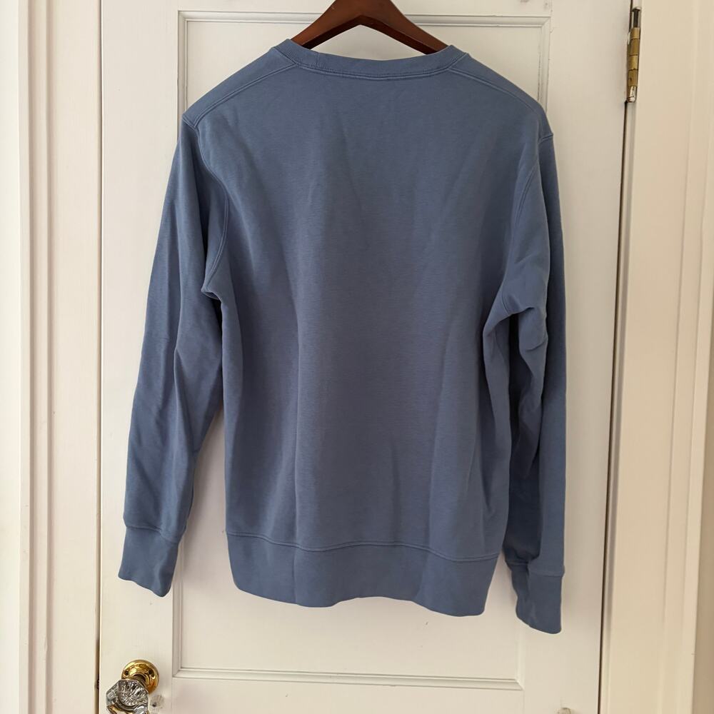 Disney Mickey Mouse Sweatshirt "Here Comes the Mouse Known Around the World" Med - Picture 4 of 7